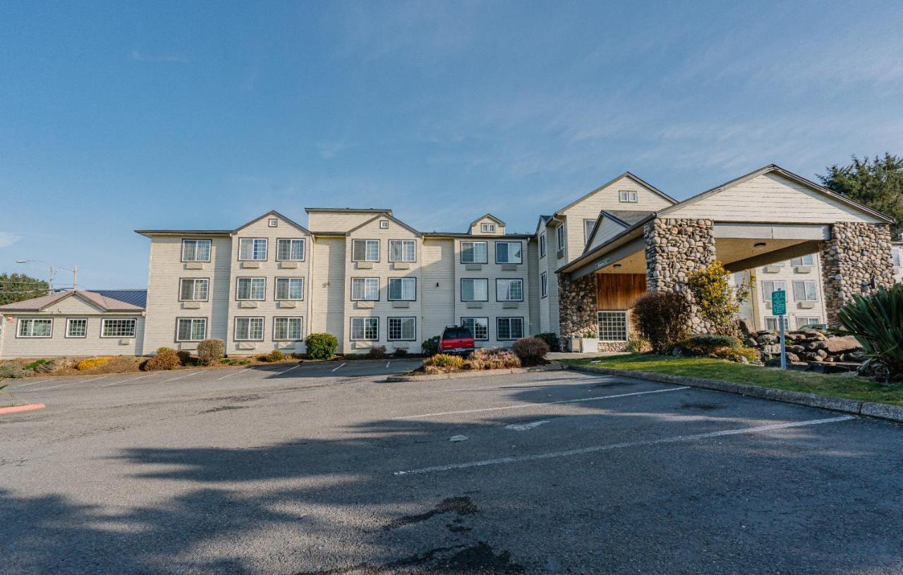 The Ashley Inn & Suites Lincoln City Exterior foto